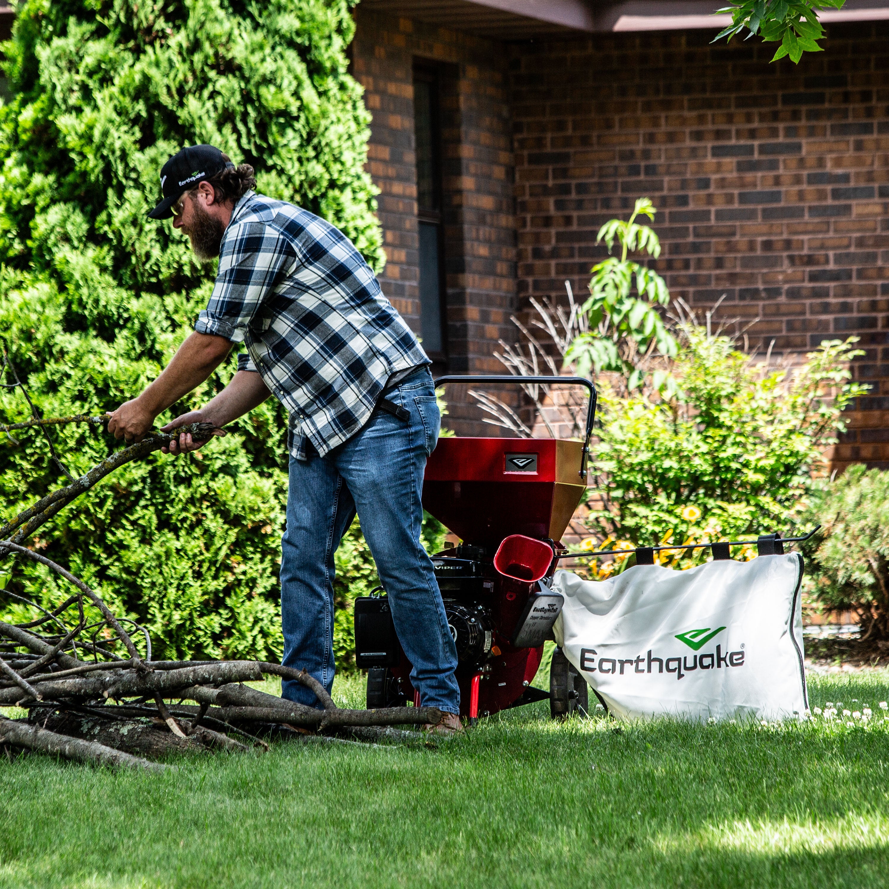 K33™ 301cc Chipper Shredder (33964) - Earthquake Outdoor Power